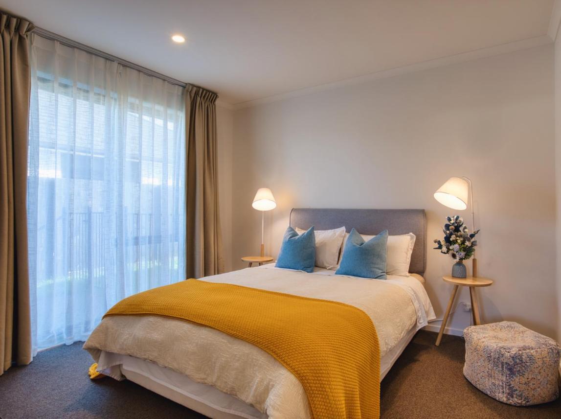Cozy Retreat On Serene Street Hamilton Eksteriør bilde